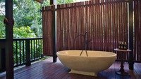 The Hidden Palace - Outdoor Bathtub